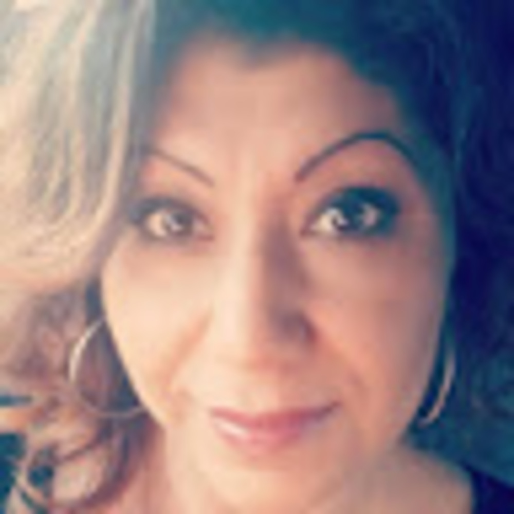 Meet your Posher, Maria evelia